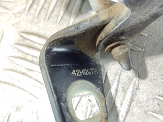 Петля двери задней левой нижняя Chrysler Sebring/dodge stratus 2001-2007