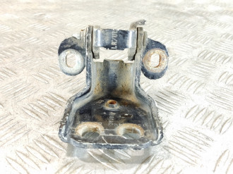 Петля двери задней правой нижняя Chrysler Pacifica 2003-2008