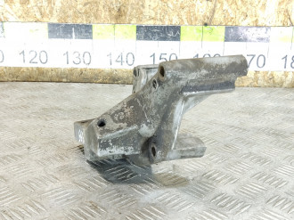 Кронштейн двигателя Chrysler Sebring/dodge stratus 2001-2007