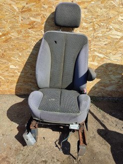 Сиденье переднее правое Chrysler Pacifica 2003-2008