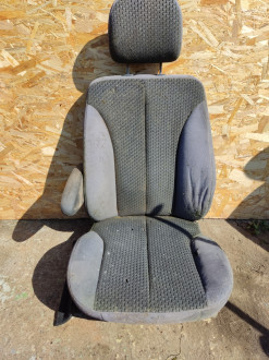 Сиденье переднее левое Chrysler Pacifica 2003-2008