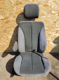 Сиденье переднее левое Chrysler Pacifica 2003-2008