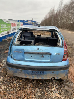 В разборе Citroen C3 2002-2009