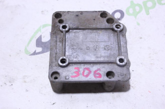 Кронштейн компрессора кондиционера Citroen C3 2002-2009