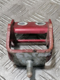 Петля крышки багажника левая Citroen C4 2005-2011
