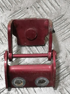 Петля крышки багажника правая Citroen C4 2005-2011