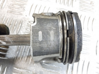 Поршень с шатуном Citroen Berlingo 2002-2012