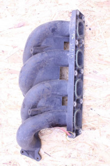 Коллектор впускной Audi A3  1996-2003