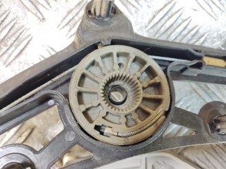 Стеклоподъемник задний левый Audi A6 c7 C7