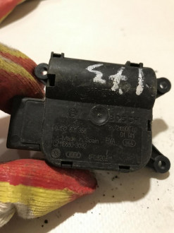 Моторчик заслонки отопителя Audi A6 c6 C6 2004-20