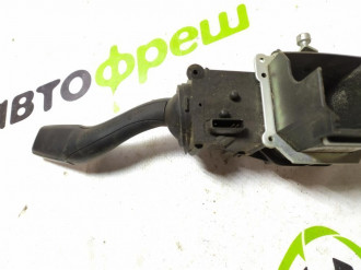 Переключатель подрулевой левый Audi Q7  2005 2015