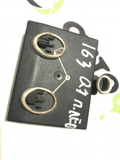 Блок управления двери Audi Q7  2005 2015