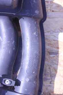 Коллектор впускной Audi A3  1996-2003