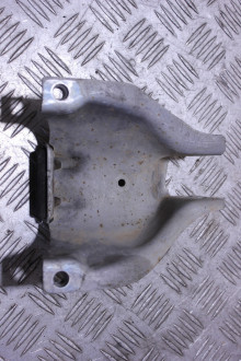 Кронштейн двигателя Audi Q5 2008-2017