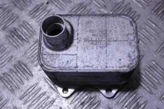 Радиатор масляный Audi Q5 2008-2017