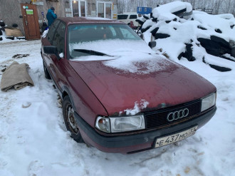 В разборе Audi 80/90 1986-1991