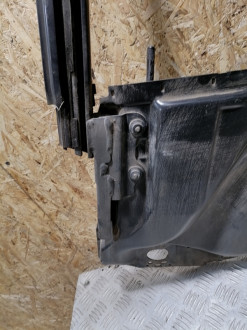 Рамка двери Audi 80/90 1986-1991