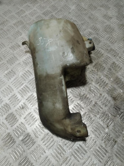 Бачок омывателя лобового стекла Audi 80/90 1986-1991