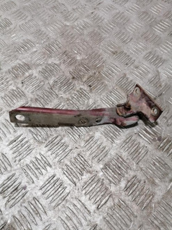 Петля капота правая Audi 80/90 1986 1991