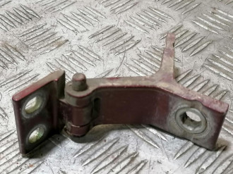 Петля двери передней правой верхняя Audi 80/90 1986 1991