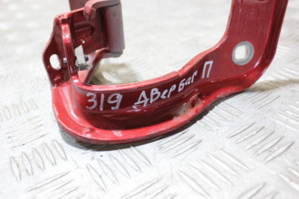 Петля багажника правая Audi Q5 2008-2017