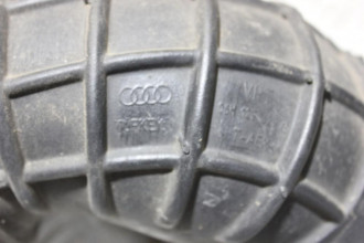 Патрубок воздушного фильтра Audi Q5 2008-2017