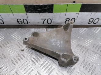 Кронштейн компрессора кондиционера Audi A6 c6 C6 2004-20