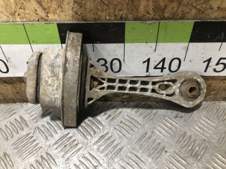 Опора кпп Audi A3  1996-2003
