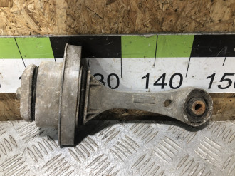 Опора кпп Audi A3  1996-2003