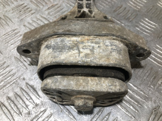 Опора кпп Audi A3  1996-2003