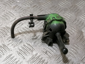 Механизм изменения геометрии, длины  впускного коллектора Audi A6 c7 C7