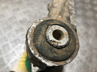 Кулак задний левый Audi A6 c6 C6 2004-20