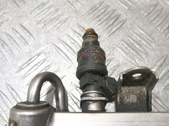 Форсунка двигателя Audi A3  1996-2003