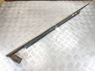 Накладка стекла двери передней правой Audi A6 c7 C7