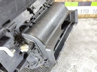 Корпус отопителя Audi A6 c6 C6