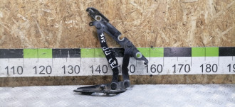 Петля крышки багажника правая Audi A6 c6 C6 2004-20