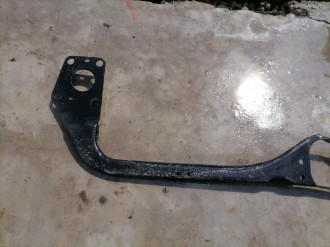 Балка подрадиаторная Audi A6 c5 C5 1997-20