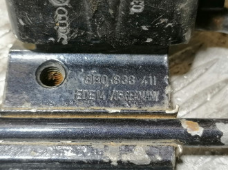 Петля двери задней левой нижняя Audi A6 c6 C6