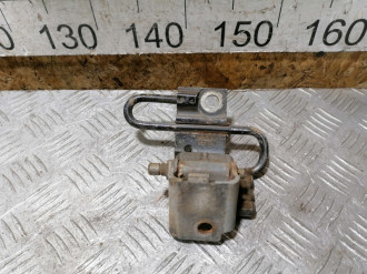 Петля двери передней правой нижняя Audi A3  1996-2003