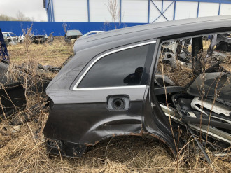 Крыло заднее правое Audi Q7  2005 2015