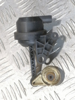 Клапан воздушный Audi A6 c6 C6