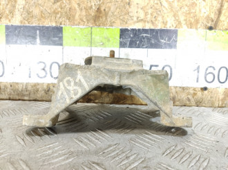 Кронштейн кпп Audi A6 c7 C7