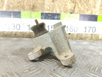 Кронштейн кпп Audi A6 c7 C7