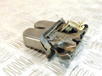 Замок багажника Audi A3  1996-2003