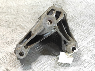 Кронштейн двигателя Audi Q5 2008-2017