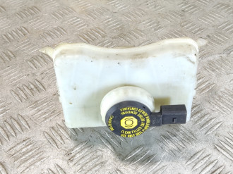 Бачок главного тормозного цилиндра Audi A6 c7 C7