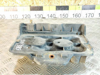 Крепление аккумулятора Audi A3  1996-2003