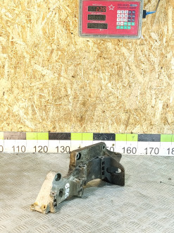Кронштейн генератора Audi A3  1996-2003