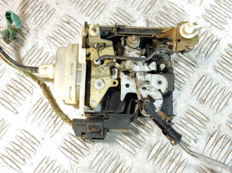 Замок двери передней правой Audi A3  1996-2003