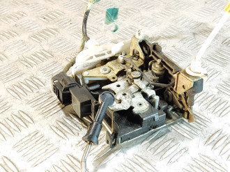 Замок двери передней правой Audi A3  1996-2003